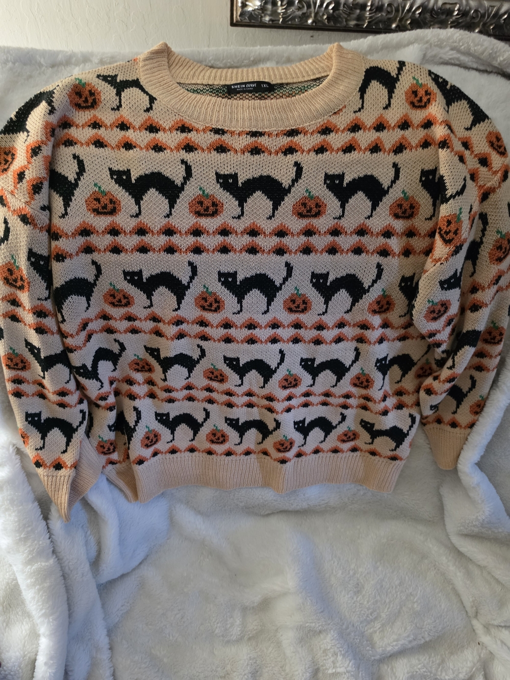 SHEIN Beige Knit Halloween Sweater with Black Cats & Orange Pumpkins